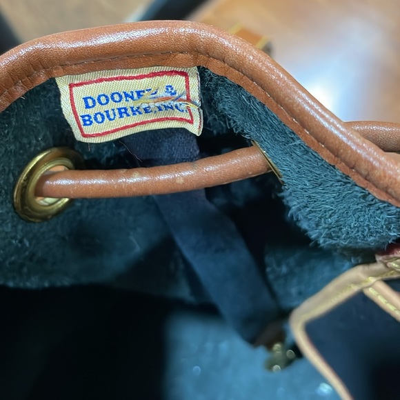 VTG Dooney & Bourke Drawstring Hobo Bag All Weather Leather Black and Tan - Picture 9 of 14